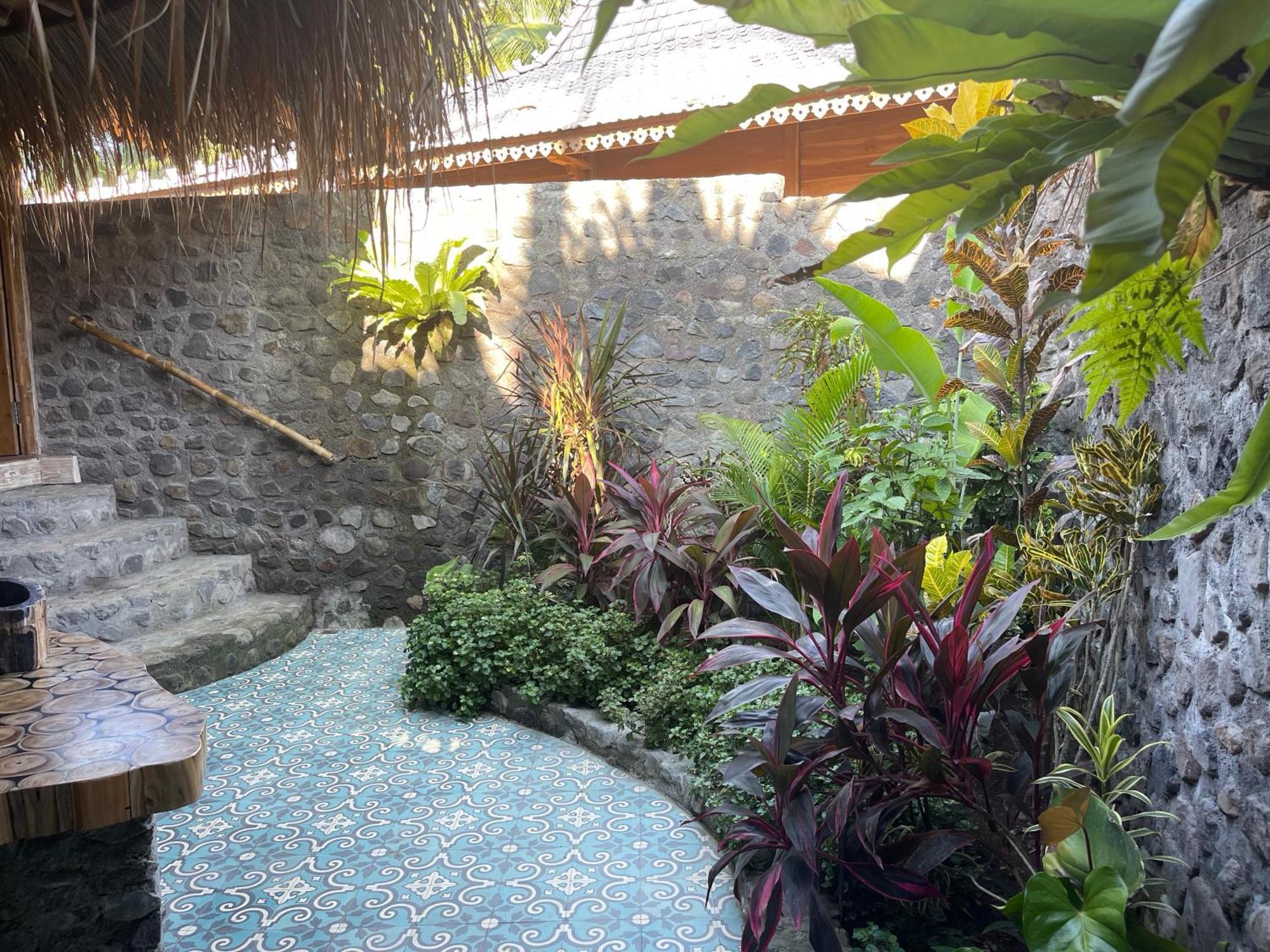 Louka Beach Bali Tianyar Quarto foto